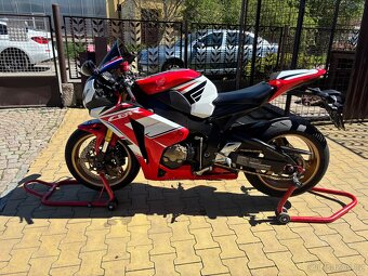 Honda CBR 1000rr - 4