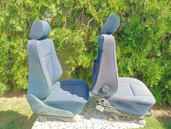 Mercedes w124 přední sedadla modré - 4