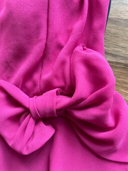 Černo růžové minišaty s mašlí, vel XS/S, Itálie - 4