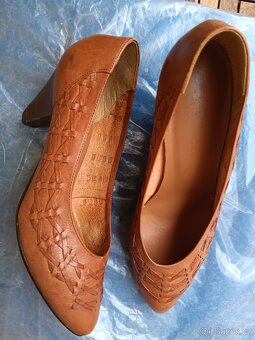 Kožené lodičky vel. 38 - 4