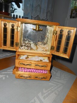 Stará šperkovnice 25 x 16,5 x 11cm - zachovalá - skvrna na - 4