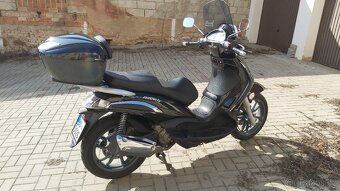 Piaggio Beverly 300, rok 2010 - 4