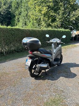 Honda 300i sh - 4