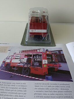 Avia A30 DA 12 hasiči, požární vůz DeAgostini - 4