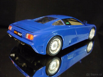 Bugatti EB110 tmavě modré Bburago 1/18 - 4