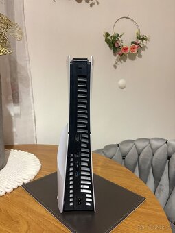 PlayStation 5 Slim - 4