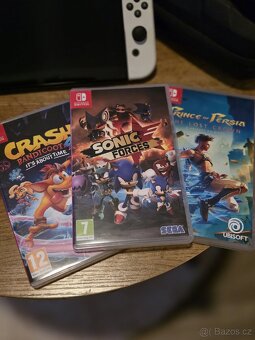 NINTENDO SWITCH OLED - 4