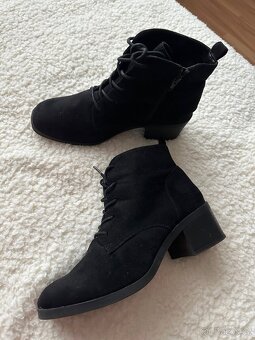 Boty s bočním zipem 39(i širší nožka) - 4