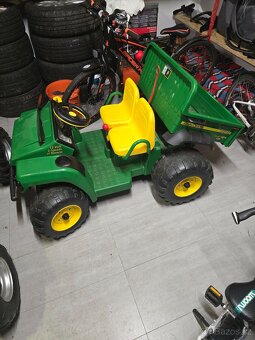 John Deere Gator od firmy PEG PEREGO - 4