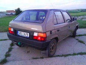 Prodám Škodu Favorit 136 Lux 1988 - 4