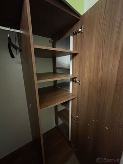 Šatní skříň - 4