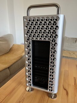 Apple Mac Pro 2019 | 2× Radeon Pro Vega II - 4