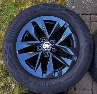 Škoda Fabia IV kola 15” černé - 4