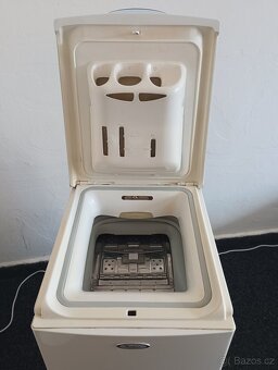 Vrchem Plněna Pračka Whirlpool 5 KG Třída A+A - 4
