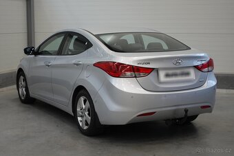 Hyundai Elantra 1.6i , 97 kW benzín, 2011 - 4