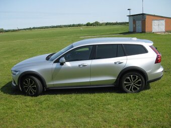 Volvo V60 Cross Country B4 - 4