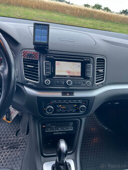 Sharan 2.0 TDI, DSG, Highline, kůže,7míst, tažné - 4