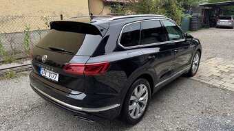 Vw Touareg Elegance 3.0 TDI 210kw webasto,vzduch,masaž - 4