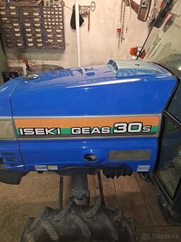 Malotraktor iseki geas 30s s českými SPZ a TP - 4