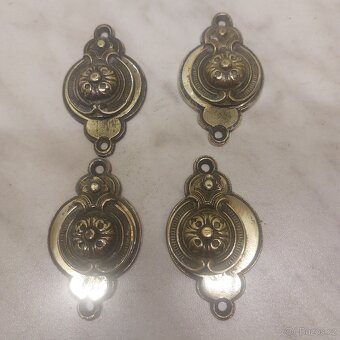 Staré zámkové krytky,čtyři kusy- mosaz. - 4