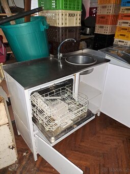 Kovový stůl s nerez deskou a myčkou Hyundai DTB 656 DW7 - 4