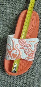 Nové pantofle dětské, vel.32 - 4