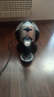 Prodám kávovar na kapsle KRUPS DOLCE GUSTO - 4