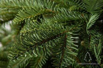 Prodám krásný 3D umělý vánoční stromek Jedle kavkazská 220cm - 4