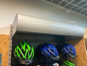 Výstavní stojan na zboží s osvětlením - závěsný systém - 4