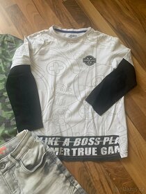 Kraťasy + 3 ks triček vel.134 - 4