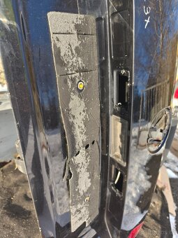 VW Passat B7 combi, variant - páté dveře, víko kufru - 4