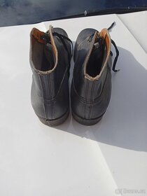 Staré pracovní boty Svit - 4