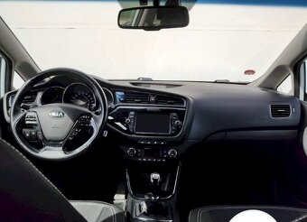 KIA ceed kombi 1.6 CRDi Top SW - 4