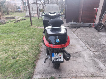 skútr Piaggio x-evo 125 - 4