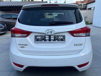 HYUNDAI ix20 1.4i 66 KW 1.MAJ.PDC VYHŘ.SED.2x KOLA 49000km - 4