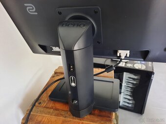 PC, monitor, reproduktory - 4