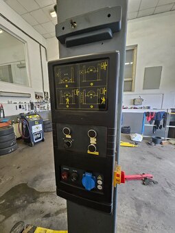 REZERVECE - Dvousloupový elektrohydraulický zvedák - 4