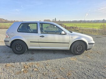 Volkswagen Golf IV 1.4 16v - 4