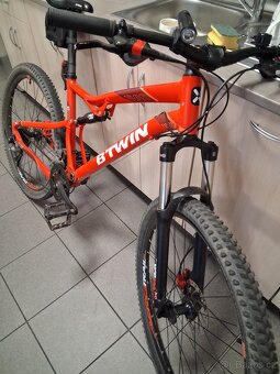 Prodám celoodpruzene kolo btwin - 4