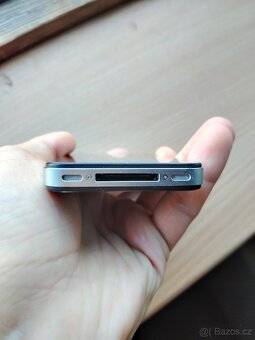 iPhone 4S - 4
