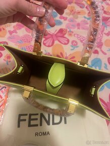 Neon kabelka Fendi - 4