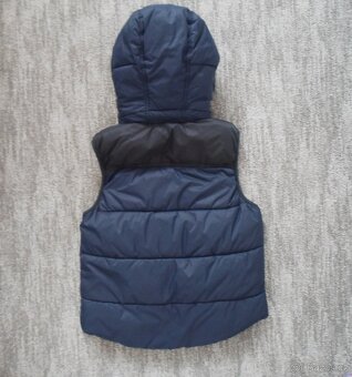 Modrá zateplená vesta vestička H&M - 146, 152 - 4