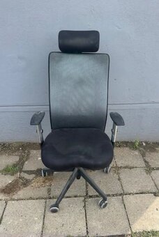 Kancelářský nábytek - 4