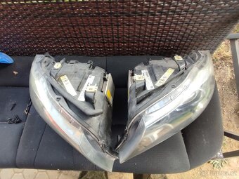 BMW E90 E91 přední světla xenon - 4