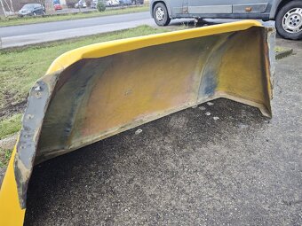 Střešní spoiler na dodávku. - 4
