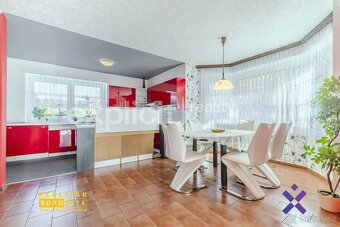 Prodej rodinného domu 6+1 328 m2, pozemek 528 m2  - Uherské  - 4