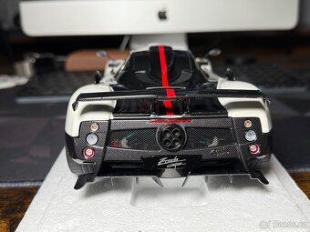 Almost Real - Pagani Zonda Cinque Coupe, Bianco Benny, 1:18 - 4