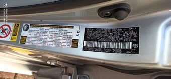 Toyota Prius V hybrid 2017 - 4