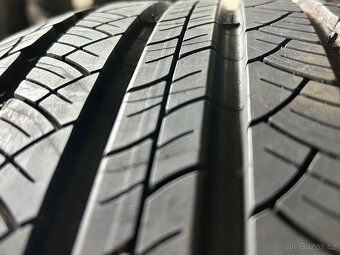 235/55/17 letní pneu - 4
