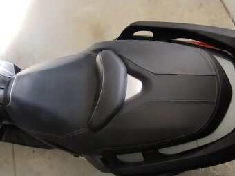 Yamaha XMAX 400 - 4